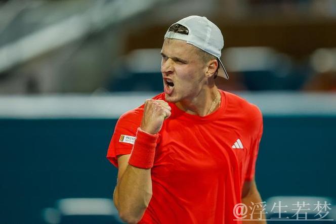 门希克成功斩获生涯首个ATP大师赛男单冠军 门希克成功斩获生涯首个ATP大师赛男单冠军