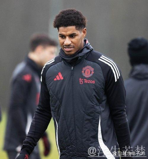 28岁前曼联球员闪耀意甲:末轮凌空破门助队加冕冠军,赛季进12球 28岁前曼联球员闪耀意甲:末轮凌空破门助队加冕冠军,赛季进12球